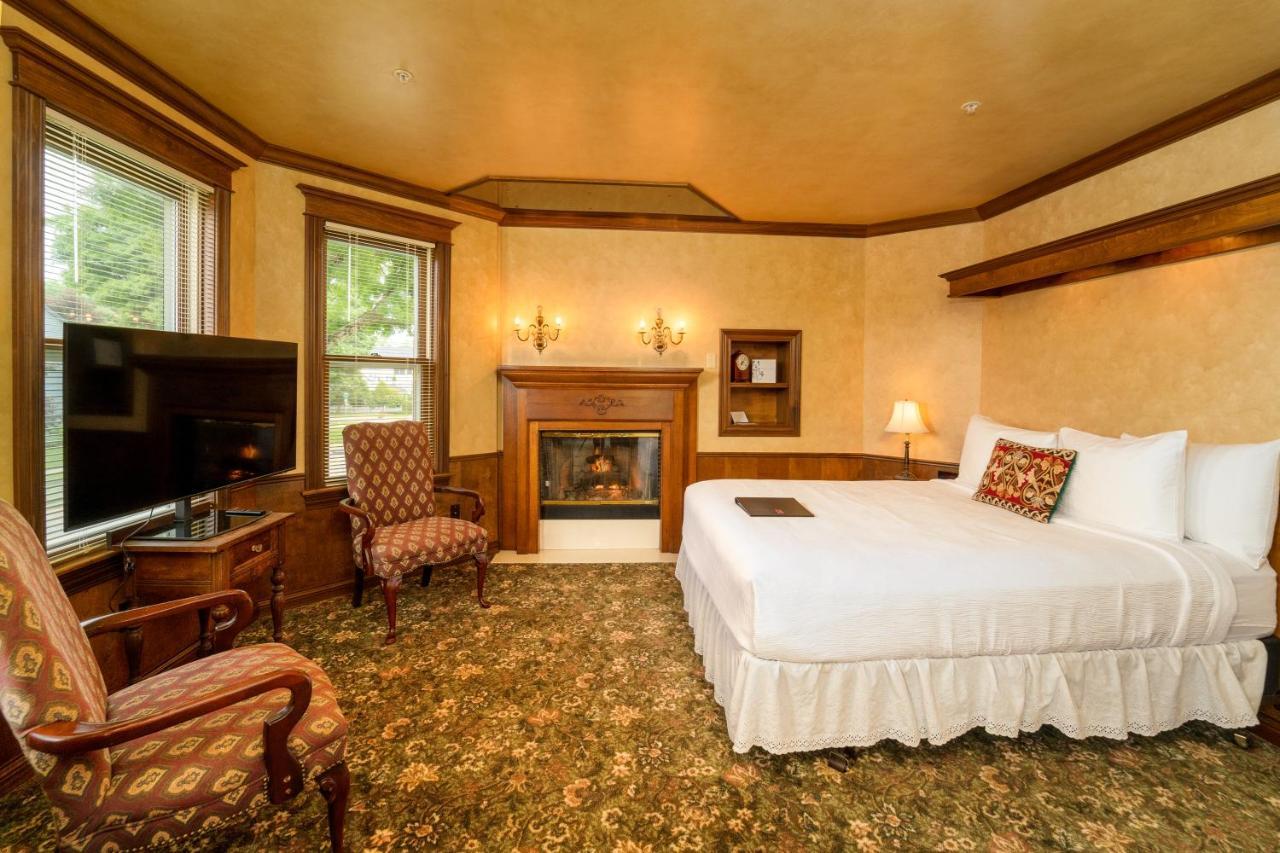 شاوث هيفن Yelton Manor Bed And Breakfast الغرفة الصورة